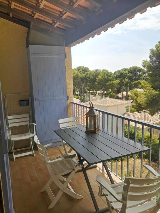 T 2 A 5 Mn A Pied De La Mer Sanary-sur-Mer Exteriér fotografie